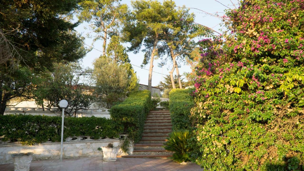 Villa Ada Leporano Buitenkant foto